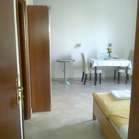 Apartament Zekija *