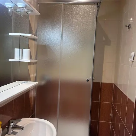 Zekija Lejlighed Barbat na Rabu